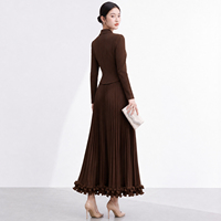 Robe de soirée plissée longue en tissu écologique avec perles, style vintage et élégant, design unique, collection femme, en promotion en ligne