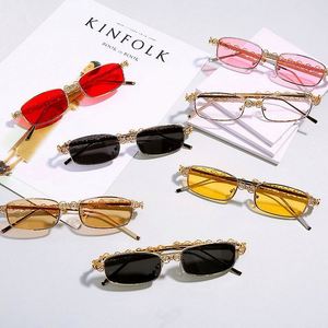 Gafas de Sol Cuadradas de Lujo con Logotipo Personalizado, Gafas de Sol Rojas para Mujer, Gafas de Sol Rectangulares Pequeñas con Diamantes para Mujer - Product Image 5