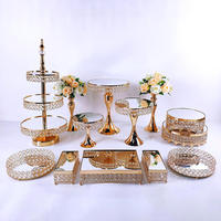 Vente en gros d'outils pour gâteau doré avec dessus en miroir Décorations de table pour dessert Présentoir de pièce maîtresse en cristal Ensemble de support pour gâteau de mariage
