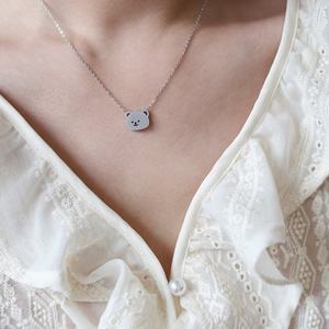 Collier en acier inoxydable plaqué or 18 carats avec pendentif en forme d'ours simple de haute qualité 2020 - Product Image 3