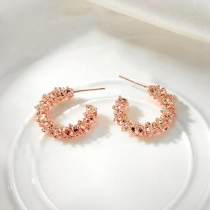 Boucles d'oreilles géométriques irrégulières brillantes pour femmes, design original, bijoux de mode pour robe de soirée - Product Image 4