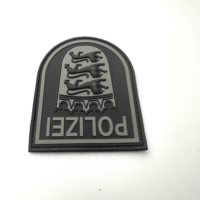 Étiquettes personnalisées en caoutchouc avec logo 3d lettrage de créateur d'anime en relief en PVC patchs en caoutchouc d'anime vêtements patchs en PVC pour sac