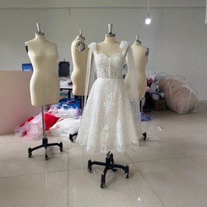 <span class=keywords><strong>Robe</strong></span> <span class=keywords><strong>de</strong></span> mariée courte, <span class=keywords><strong>robe</strong></span> <span class=keywords><strong>de</strong></span> mariée civile blanche pour la mariée, <span class=keywords><strong>robe</strong></span> <span class=keywords><strong>de</strong></span> mariée courte en dentelle à bretelles spaghetti - Product Image 3