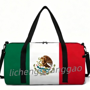 Sac de sport et de <span class=keywords><strong>voyage</strong></span> de qualité avec drapeau américain, grand sac de week-end patriotique, sac de <span class=keywords><strong>voyage</strong></span> en forme de tambour, personnalisable et abordable - Product Image 3