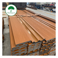 Planche de terrasse en composite WPC de type M, solide, durable, résistante aux UV, moderne, pour extérieur, industrielle, en teck, longue durée