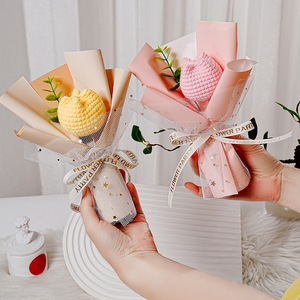 Mini ramo <span class=keywords><strong>de</strong></span> <span class=keywords><strong>ganchillo</strong></span> ramo <span class=keywords><strong>de</strong></span> tulipán <span class=keywords><strong>de</strong></span> punto flores hechas a mano regalo del Día <span class=keywords><strong>de</strong></span> San Valentín decoración del hogar regalo del Día <span class=keywords><strong>de</strong></span> la madre - Product Image 1