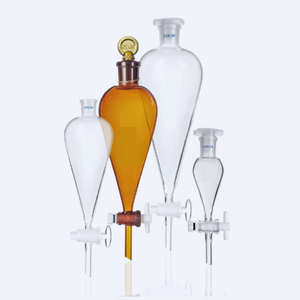 Entonnoir de séparation en forme de poire en verre brun avec quatre pistons de fluor dans l'entonnoir de laboratoire, disponible en 30/125/250/500/1000ml. - Product Image 1