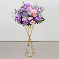 Supports de centre de table floraux en métal doré pour événements de mariage, supports de boules de fleurs en fer pour tables de mariage, vente en gros