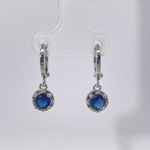 ต่างหูจี้ทองเหลืองชุบทองคำขาว ดีไซน์คลาสสิก สง่างาม สำหรับผู้หญิง ประดับด้วยเพทายทรงกลมเจียระไนแบบบริลเลียนท์ สีฟ้า จากเทียนหยู เจ็มส์ - Product Image 2