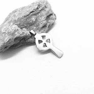 yunnique Celtic <b>Cross</b> Pendant Necklace Stainless Steel Unisex Fashion Jewelry 316L Metal <b>Chain</b> For Men Women Trendy Design - Product Image 4