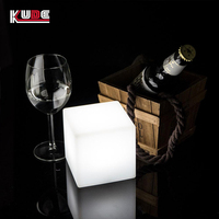 Cubo Luminoso LED Impermeabile in Plastica PE 10 cm, Sedia Cubo LED, Decorazione Luminosa a Cubo LED