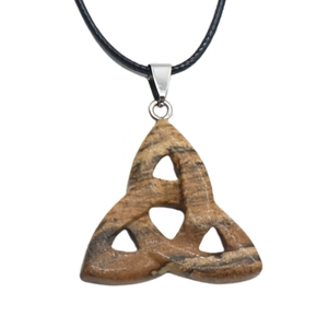 Chất lượng cao 38mm Irish Celtic <span class=keywords><strong>Knot</strong></span> tự nhiên khắc đá quý dây chuyền cho phụ nữ Hollow tam giác hình dạng đá quý đồ trang sức - Product Image 6