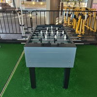 Table de baby-foot d'extérieur étanche avec plateau en verre trempé et structure en aluminium pour jardins et patios