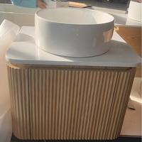 Meuble de salle de bain moderne en chêne à motif rayé, miroir ovale LED de 600 mm, vasque en céramique suspendue au mur pour salle de bain de petite taille