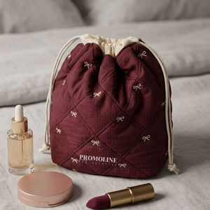 Burgundy Quilted <b>Drawstring</b> Cosmetic Bag Polyester Embroidery Bow Knot Toiletry <b>Pouch</b> Large Capacity Makeup Organizer Case - Product Image 1