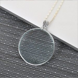 Lupa de cuello con cadena metálica, un producto popular en el comercio electrónico transfronterizo, totalmente portátil, con lentes de cristal exquisitas. - Product Image 3