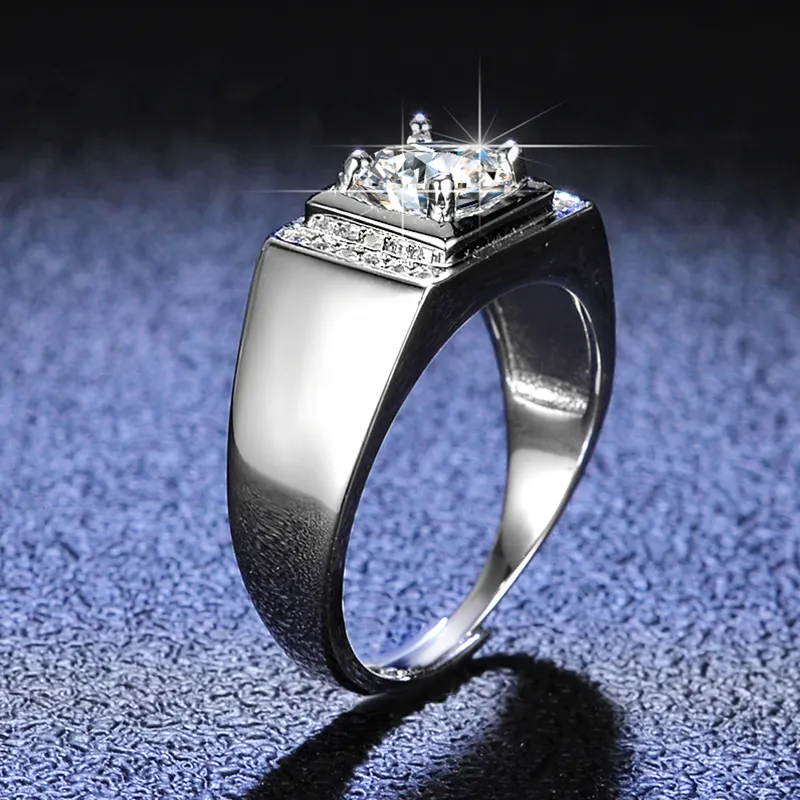 Simple Atmospheric Couple Engagement Jewelry D Color 18k Gold Electroplating moissanite men's ring
