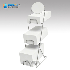 Expositor giratorio moderno de metal para chips, soporte de exhibición de alimentos para minoristas, expositor para encendedores Zippo con acabado premium. - Product Image 1