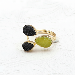 Bague de créateur faite à la main plaqué or Triple Druzy pierres précieuses noir et jaune poire Druzy anneaux de mode réglables - Product Image 1
