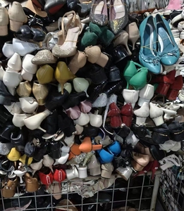 รองเท้าส้นสูงมือ<span class=keywords><strong>สอง</strong></span>คุณภาพดีสำหรับผู้หญิง รองเท้าส้นสูงผู้หญิง<span class=keywords><strong>มือ</strong></span><span class=keywords><strong>สอง</strong></span>ขายส่ง รองเท้าส้นสูงหนังมือ<span class=keywords><strong>สอง</strong></span>สำหรับผู้หญิง - Product Image 3