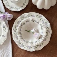 Service de table en céramique à motif végétal en dentelle française - Assiette, tasse à café, soucoupe, bol de style rétro de luxe léger, compatible micro-ondes, pour mariage