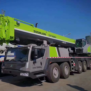 Camion-grue Zoomlion 220 tonnes haute performance, homologué EPA, système d'engrenages robuste et pompe fiable avec forte capacité de levage - Product Image 1