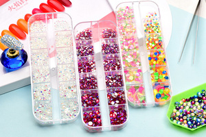 Scatola da 12 griglie con strass elettroplaccati, misure assortite, pietre piatte per nail art, accessori fai da te per <span class=keywords><strong>gioielli</strong></span>, cristalli in vetro - Product Image 4