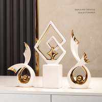 Ornements en porcelaine blanche de luxe nordique moderne, sculptures d'art abstrait, décoration de la maison, bureau, céramique créative unique, 100% faits à la main
