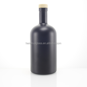 Matte Đen 375Ml 500Ml 750Ml 1000Ml <span class=keywords><strong>1</strong></span> Lít Glass Rượu Chai Cho Tinh Thần Gin Thủy Tinh Rỗng Chai Dầu Ô Liu Với Nút Chai Cap - Product Image 4
