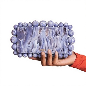 Bolso de Mano Acrílico Hecho a Mano con Borde de Cuentas Azules, Cierre Magnético y Correa para el Hombro, para Fiestas Nocturnas y Bodas - Product Image 1