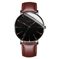 Mode vente chaude Senior Business Simple polyvalent coloré pointeur bracelet en métal montre à Quartz pour hommes en gros