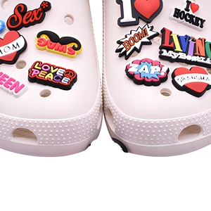 Accesorios de PVC Rojo Personalizados al por Mayor, Dijes de Goma Suave para Zapatos, Decoraciones Unisex para Adultos, Dijes para Zuecos del Día de San Valentín, Marca <span class=keywords><strong>Lilu</strong></span> - Product Image 6