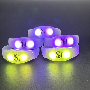 Quinceanera Party Favors Xv Party Favors Musique Clignotant Led Bracelets - Product Image 6