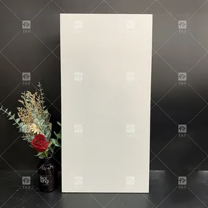 Piastrelle da parete in ceramica per interni 300x600mm Super bianco lucido in porcellana lucidata da pavimento 30x60cm con superficie opaca da cucina Backsplash