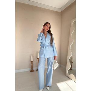 Conjunto de Traje Azul para Mujer con Cinturón, Satén 100% Poliéster Antiarrugas, Pantalones de Pierna Ancha y Chaqueta a Juego - Product Image 3