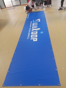 Bannières de <span class=keywords><strong>vinyle</strong></span> de PVC imprimées par coutume résistante pour la publicité extérieure avec la double impression dégrossie durable et imperméable - Product Image 6