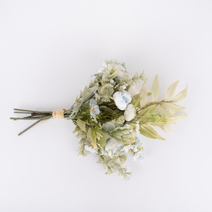 ช่อดอกไม้ประดิษฐ์ CallaFloral รุ่น CF01091 สำหรับตกแต่งงานแต่งงานและบ้าน ประกอบด้วยกุหลาบสีน้ำเงิน ดอกโบตั๋น ใบหลิว พร้อมแจกัน - Product Image 3