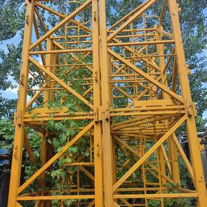 Ensemble complet à bas prix, pièces de grue à tour ancienne de taille 2*2*3 mètres, 23B 36B L68 L69, accessoires de mât pour grues d'occasion, moteur 10T - Product Image 1