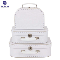 Boîte d'emballage en papier de couleur unie, simple, en forme de valise, boîte cadeau décorative avec poignée