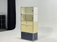Moderner Stahl-Vitrinenschrank mit Fächern und Glastür, Mehrstöckiges Aufbewahrungsregal für Waffenmodelle, Sammlervitrine für Wohnzimmer