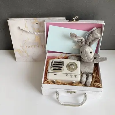 Christmas lettering custom business hand Gift Retro Speaker small sound box practical and lovely gift for women's birthday