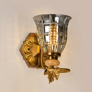 <span class=keywords><strong>Applique</strong></span> <span class=keywords><strong>da</strong></span> <span class=keywords><strong>Parete</strong></span> Moderna di Alta Qualità con Finitura Oro e Paralume in Vetro Grigio Fumé (B880-1W) - Product Image 3