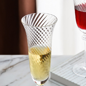 Samlife-FL25151 Flûtes à <span class=keywords><strong>champagne</strong></span> en cristal élégantes, soufflées à la main, design unique à <span class=keywords><strong>coupe</strong></span> diagonale, pour mariage/cadeau - Product Image 3