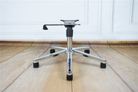 Base de chaise pivotante en gros Pièces métalliques de base Base de roue Chaise de visiteur de jeu de bureau Base de fer Fauteuil pivotant personnalisable moderne