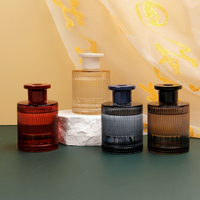 Ensemble diffuseur de parfum en verre haut de gamme, décoration de maison luxueuse, diffuseur d'aromathérapie, cadeau pour chambre à coucher, salle de bain, OEM personnalisé