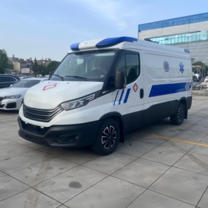 Nouvelle <span class=keywords><strong>ambulance</strong></span> de transport médical d'urgence diesel à transmission automatique EURO 6 avec transmission à 8 vitesses, véhicule de premiers secours - Product Image 1