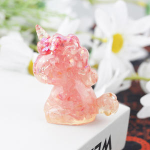 Ornements en résine faits à <span class=keywords><strong>la</strong></span> main, <span class=keywords><strong>d</strong></span>écorations en cristal en forme de petit cheval bicolore pour le bureau et le salon, pour <span class=keywords><strong>la</strong></span> <span class=keywords><strong>d</strong></span>écoration de bureau. - Product Image 4