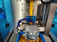 Machine verticale automatique de remplissage et de scellage de sachets pour l'emballage de liquides, sauces, huiles, miel, café en poudre et jus dans des films plastiques