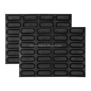 <span class=keywords><strong>Molde</strong></span> <span class=keywords><strong>para</strong></span> <span class=keywords><strong>Pan</strong></span> con Forma de Perrito Caliente de 28 Cavidades - Negro Perforado Resistente al Calor Antiadherente Ventilado Apto <span class=keywords><strong>para</strong></span> Horno - Product Image 1