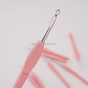 <span class=keywords><strong>Crochet</strong></span> en métal massif tressé à la main avec poignée souple en TPR, <span class=keywords><strong>crochet</strong></span> coloré pour pulls, outils de tricot manuel pour débutants, vente en gros - Product Image 3
